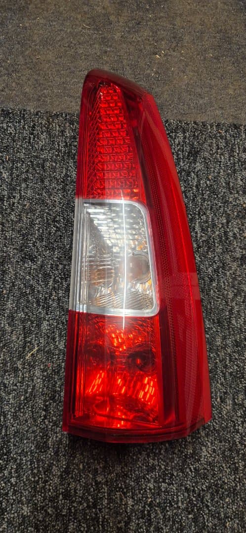 Baklykt høyre til Volvo V70